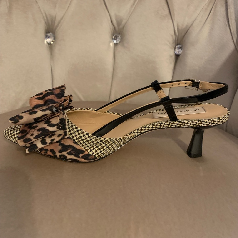 Antonio Melani style Galorie color hounds tooth, with a leopard bow. - Picture 4 of 13